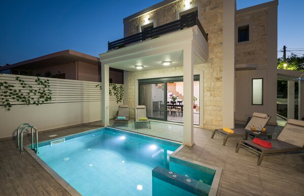Exterior - Beautiful Pool Villa for Relaxing Family Holidays (Chania)
