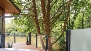مغطس سبا خارجي