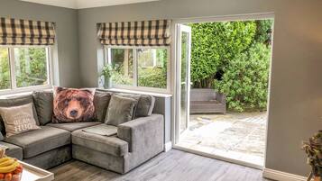 Cottage | Ruang keluarga | TV