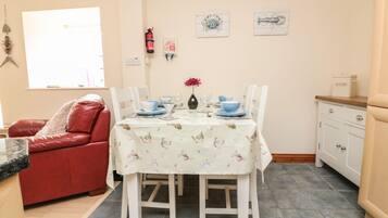 Cottage | Interior