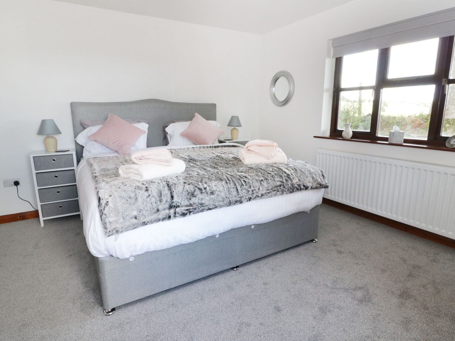 Cottage | 5 bedrooms, individually decorated, individually furnished, free WiFi