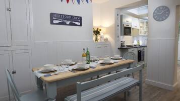 Cottage | Interior