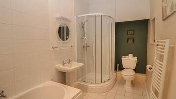 Cottage | Badkamer | Een douche