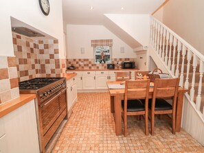 Cottage | Interior - Laburnum Cottage (Hope Valley)