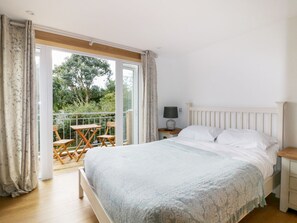 Cottage | 2 bedrooms, individually decorated, individually furnished, free WiFi