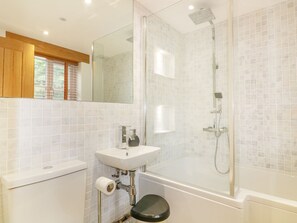 Cottage | Bathroom