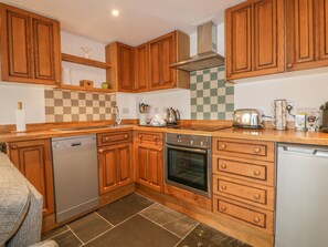 Ferienhaus | Eigene Küche | Mikrowelle, Herdplatte, Geschirrspüler, Wasserkocher