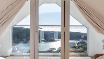 2 habitaciones, decoración personalizada y muebles diferentes