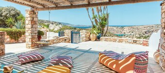 Ailouros guest house