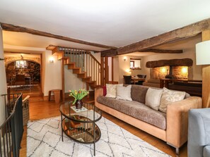 Cottage | Living area - Castle Combe Cottage (Chippenham)