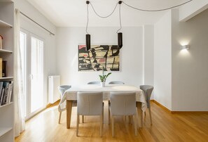 Departamento, 3 habitaciones, vista a la ciudad | Servicio a la habitación