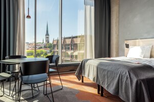 Suite Junior | Con stile personalizzato, con arredamento individuale, una scrivania