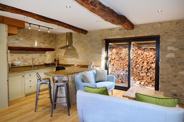 Comfort Room (Cottage 2) | Living area - Dove House Cottage 1 (Witney)