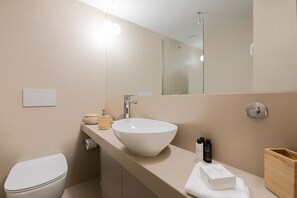 Apartment, 1 Bedroom | Bathroom sink
