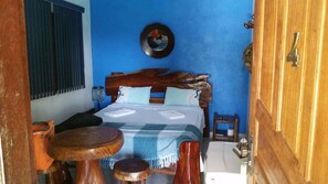 Standard Room | Minibar, desk, blackout drapes, iron/ironing board - Pousada Vila Cintra (Pirenópolis)