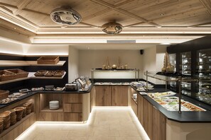 Petit déjeuner buffet compris tous les jours