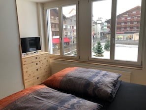 Apartment | 3 bedrooms, individually decorated, cribs/infant beds, rollaway beds - Apartment Breithornview (Lauterbrunnen)