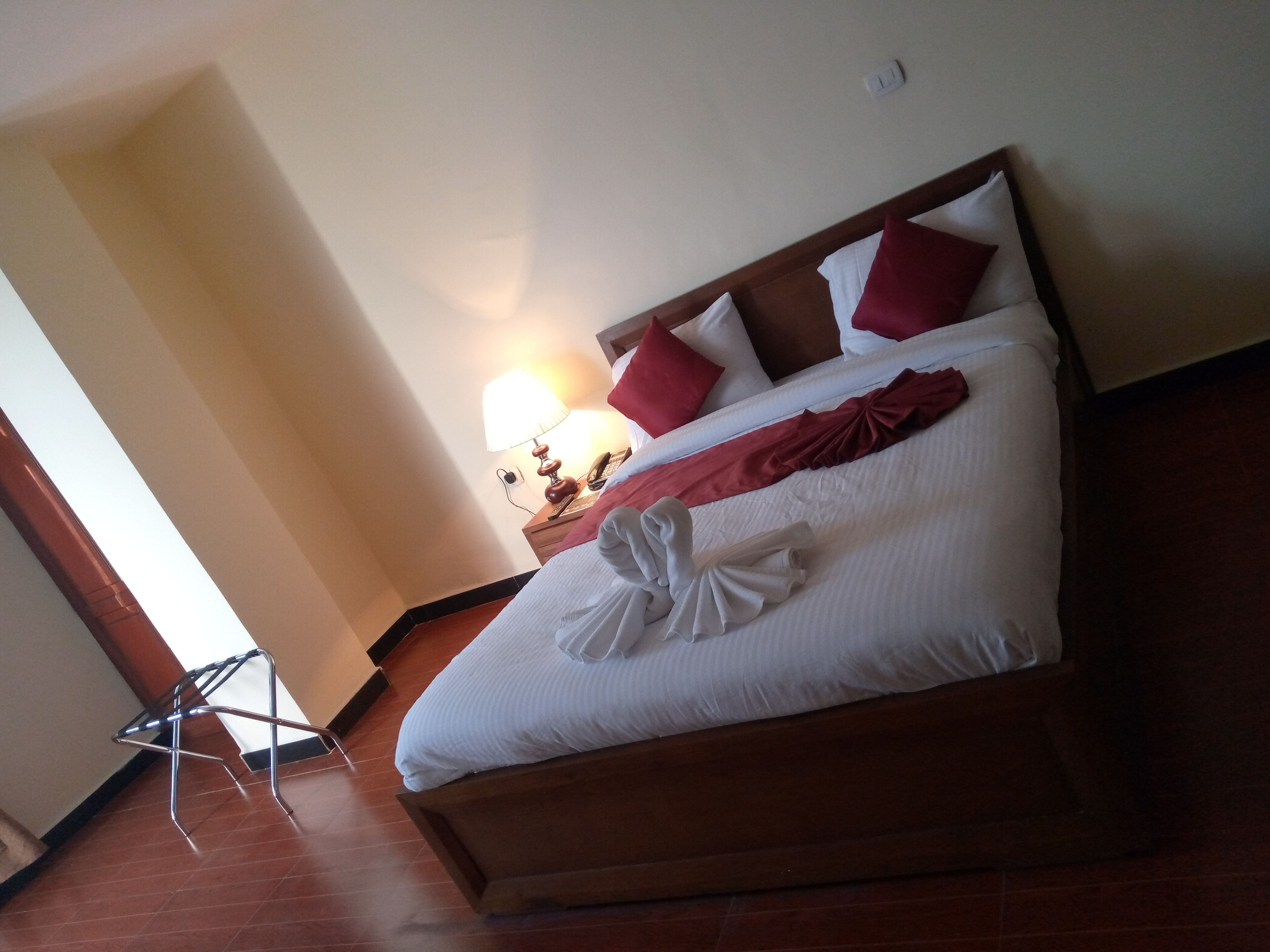 Photo - bruhway hotel