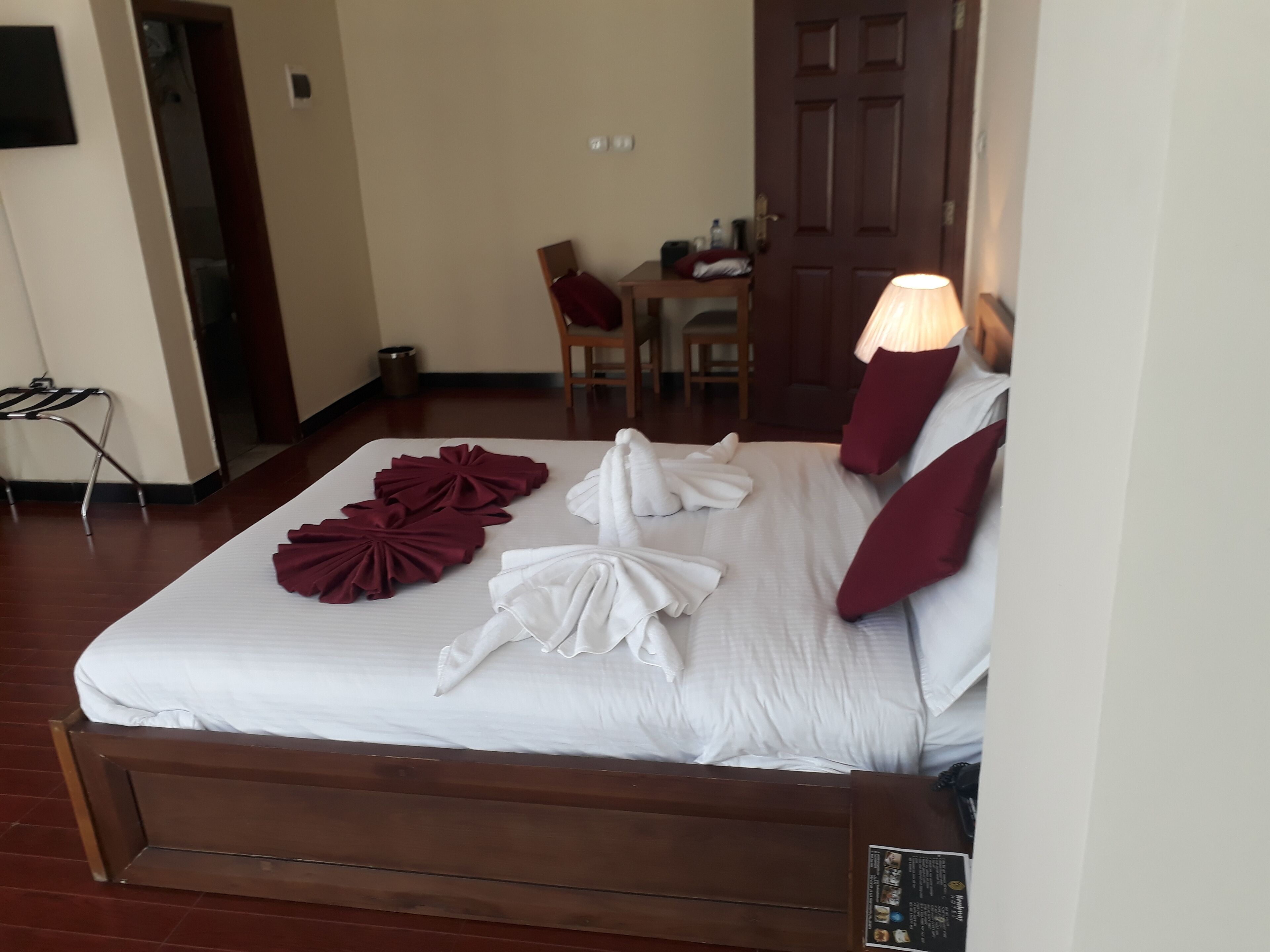 Photo - bruhway hotel