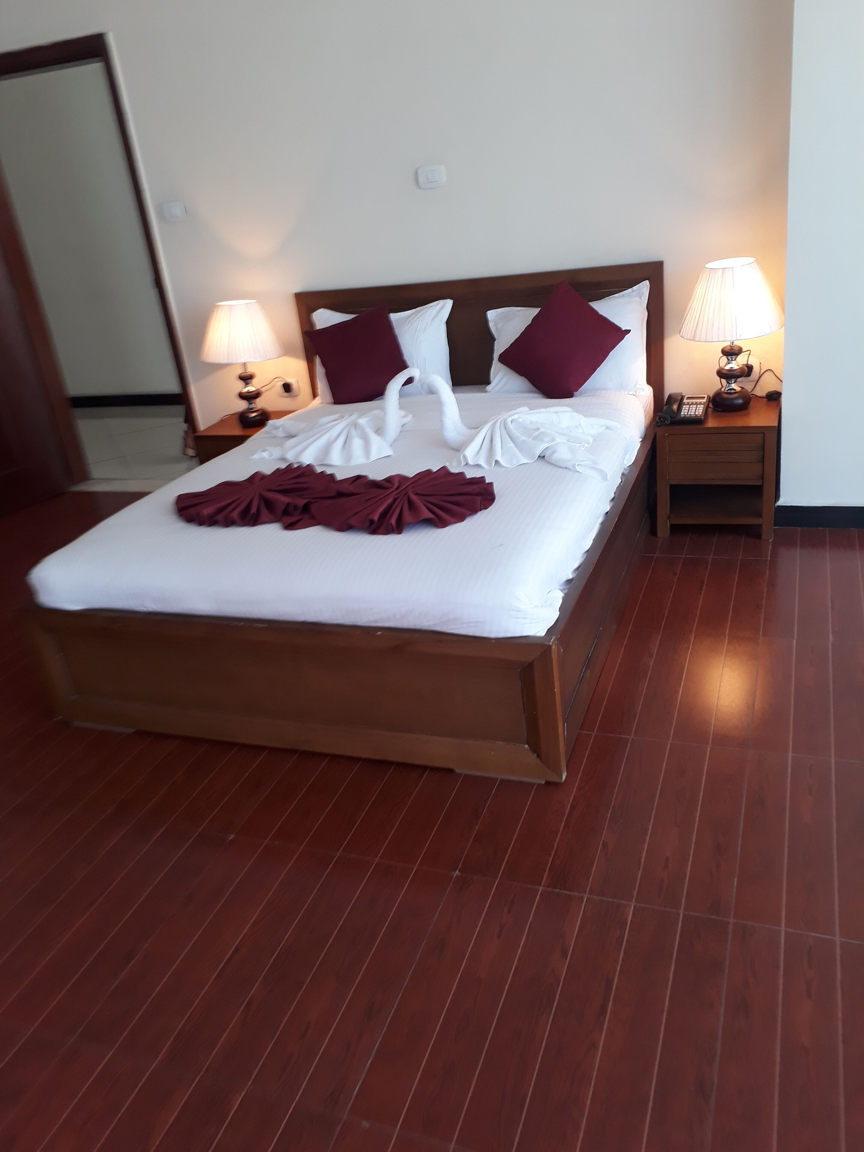 Photo - bruhway hotel