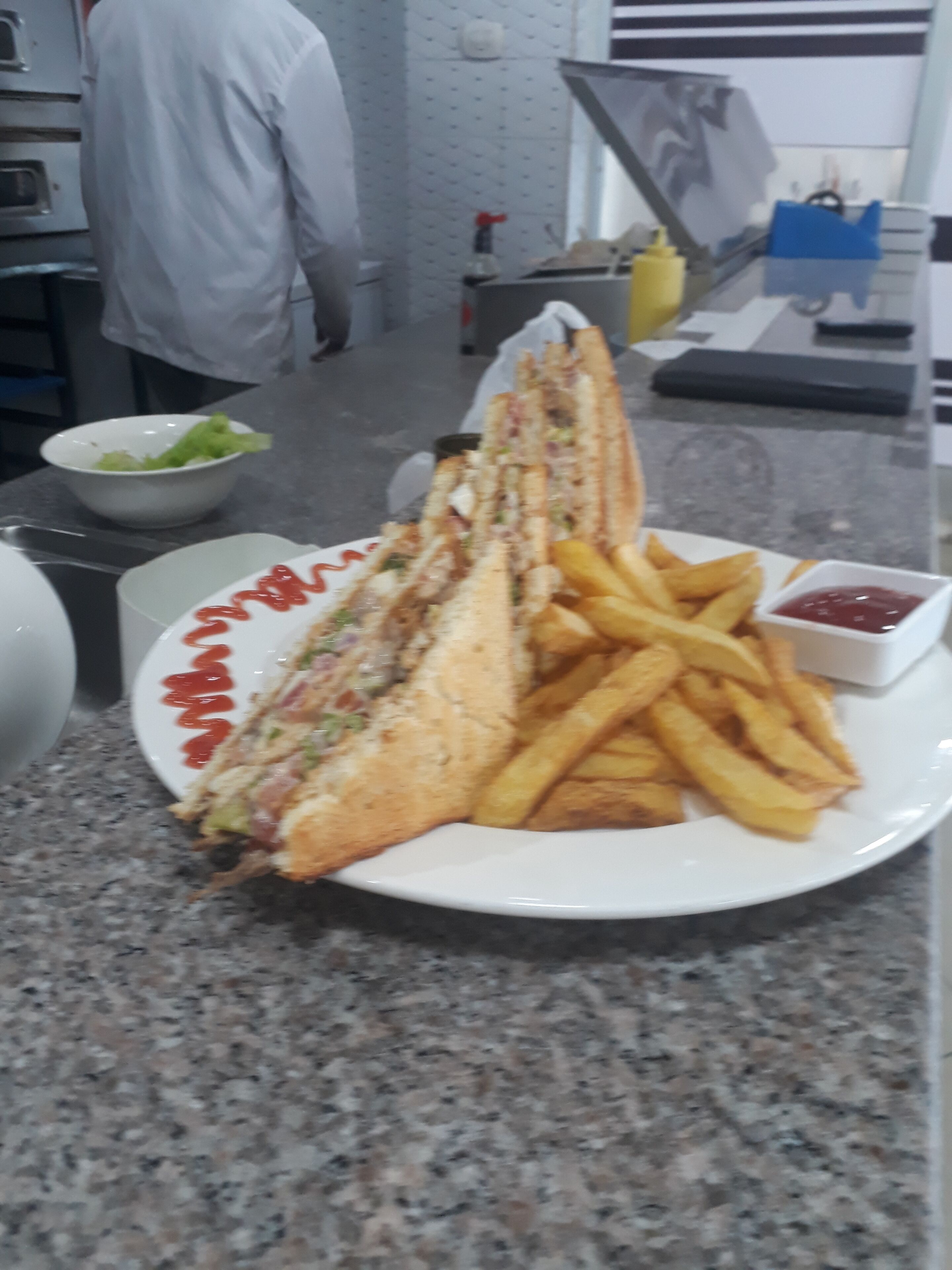 Photo - bruhway hotel