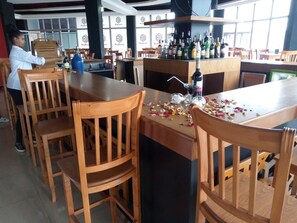 Bar (on property) - Bruhway Hotel (Addis Ababa)