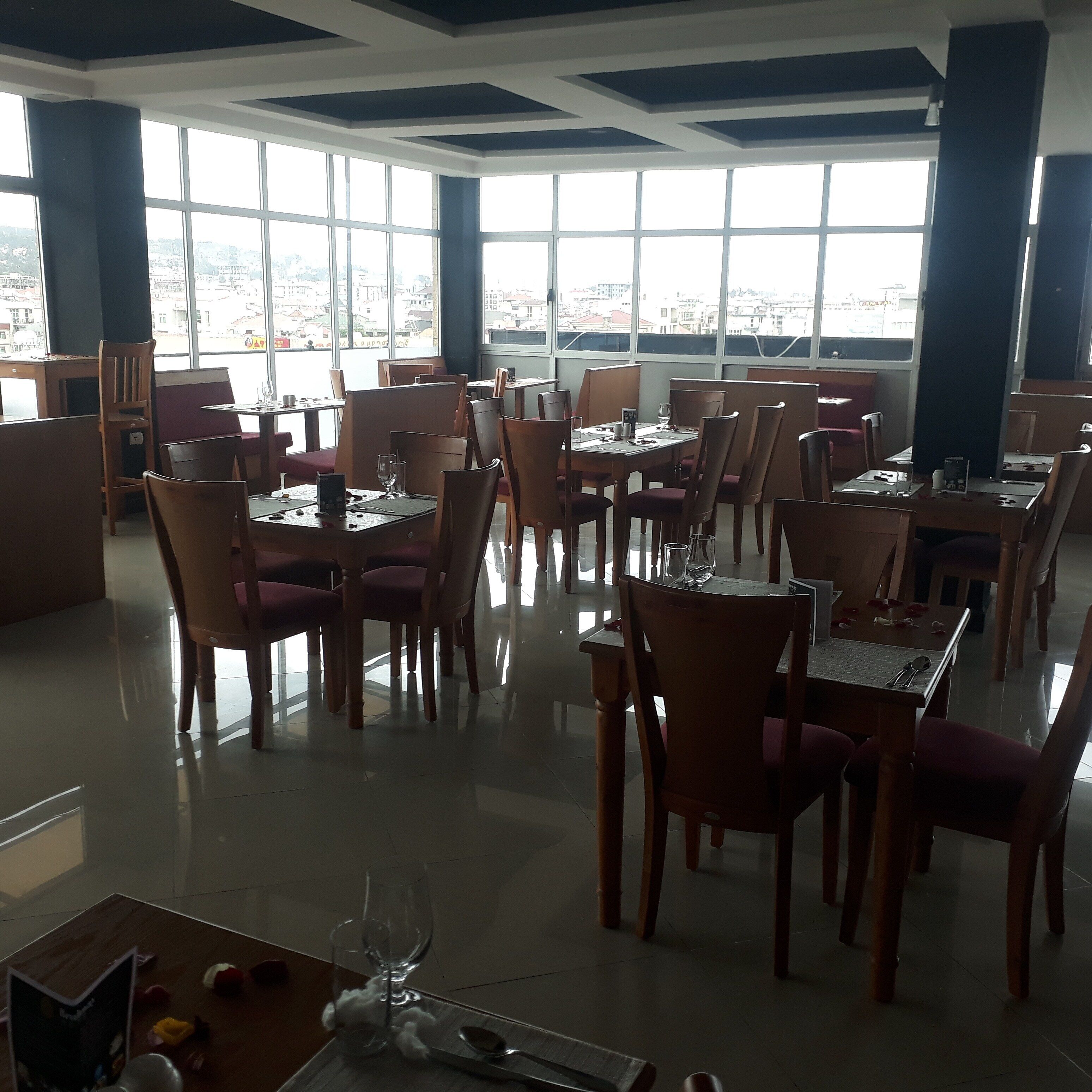 Photo - bruhway hotel