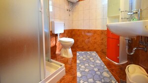Two bedroom holiday home | Bathroom - Holiday Home Pere (Malinska-Dubasnica)