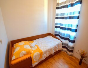 Apartamento, 2 quartos (356 – veći) | 1 quarto, escrivaninha, Wi-Fi de cortesia, roupa de cama