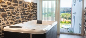 Tarrío-talo uima-altaalla. (Santiago de Compostela)