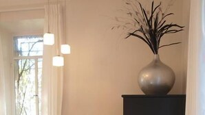 Exclusive Apartment | Living area | Flat-screen TV - 4 Yonatan - Emek Refaim - Jerusalem-Rent (Jerusalem)