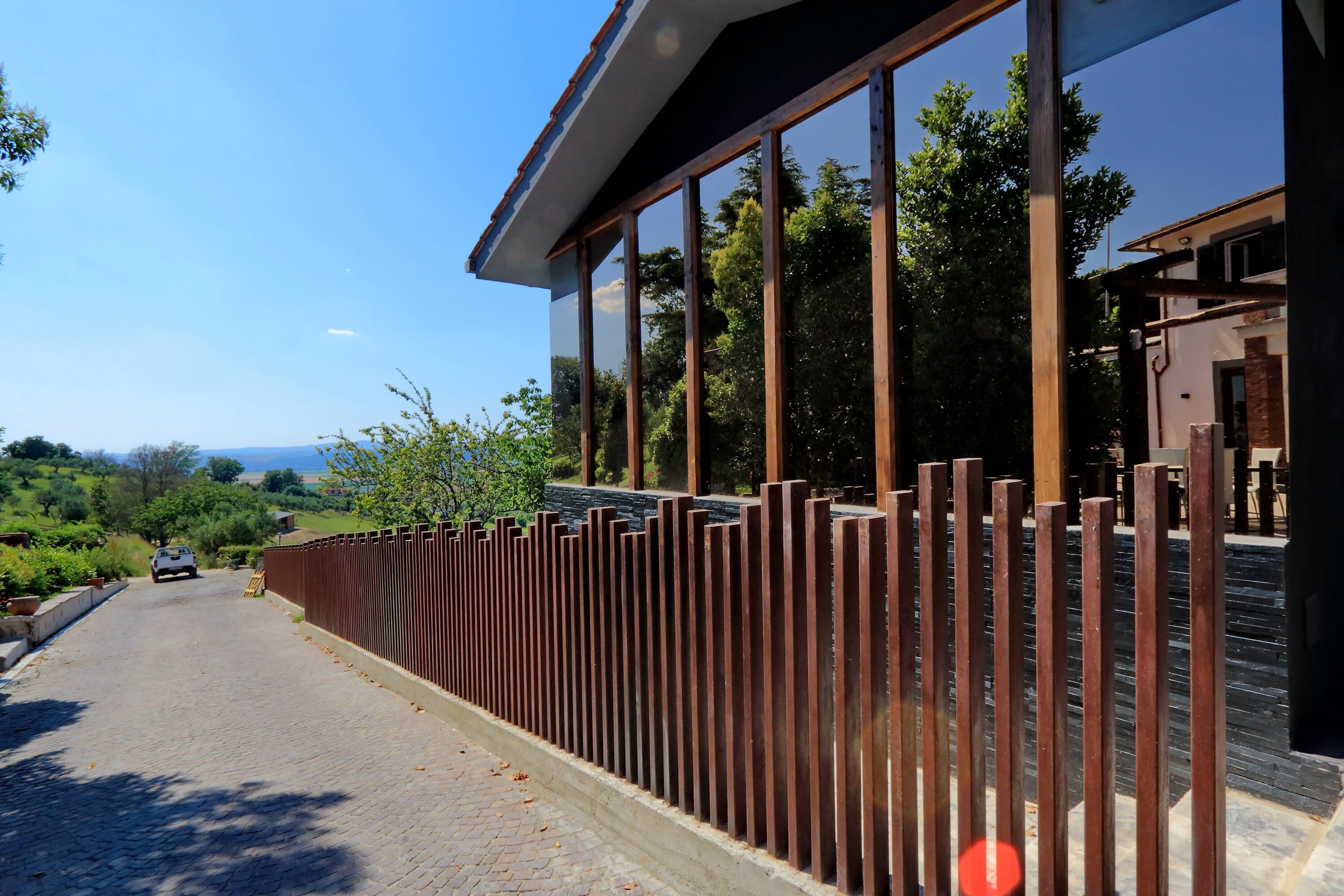 Perincian bahagian luar