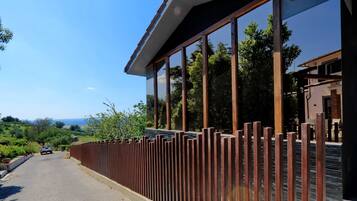 Perincian bahagian luar