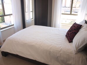 Apartment | 3 bedrooms, iron/ironing board, free WiFi, bed sheets
