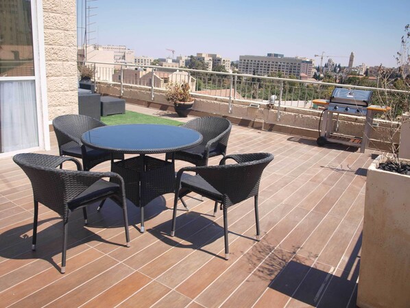 Apartment | Terrace/patio