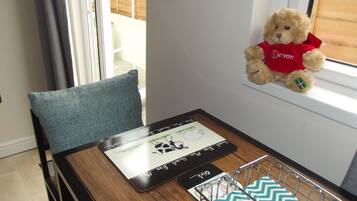 Studio | In-room dining