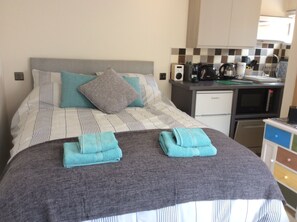 Studio | Living area - Auntie Bett's (Kingsbridge)