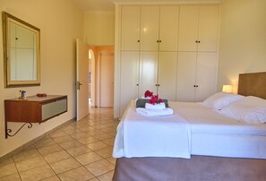 1 bedroom, in-room safe, iron/ironing board, free WiFi