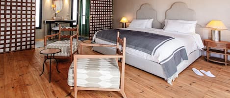 1 dormitorio, escritorio, ropa de cama