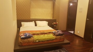 Colchones con efecto memoria, minibar y decoración personalizada 