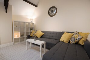 City Apartment, 2 Bedrooms | Living room | Flat-screen TV, DVD player - St Andrews Court (Durham)