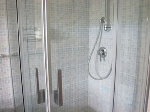 Hair dryer, towels, shampoo - ARCOBALENO HOLIDAY HOUSE (Diano d'Alba)