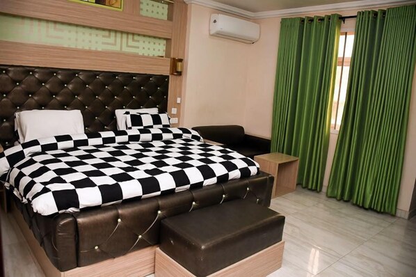 Décoration personnalisée, ameublement personnalisé, bureau