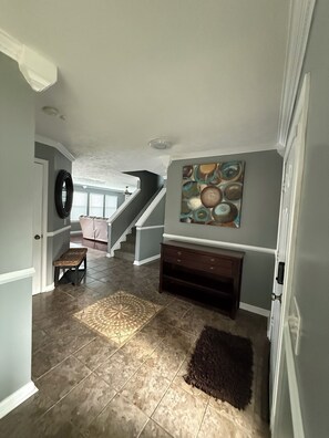 Interior - Comfortable Midtown Retreat near Meridian Kessler Area (Indianapolis)