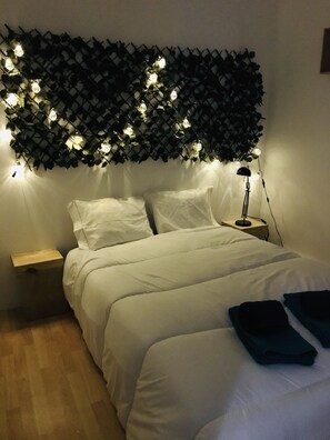 Double Room | Free cribs/infant beds, free WiFi, bed sheets
