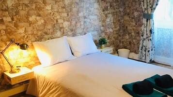 Free cribs/infant beds, free WiFi, bed sheets