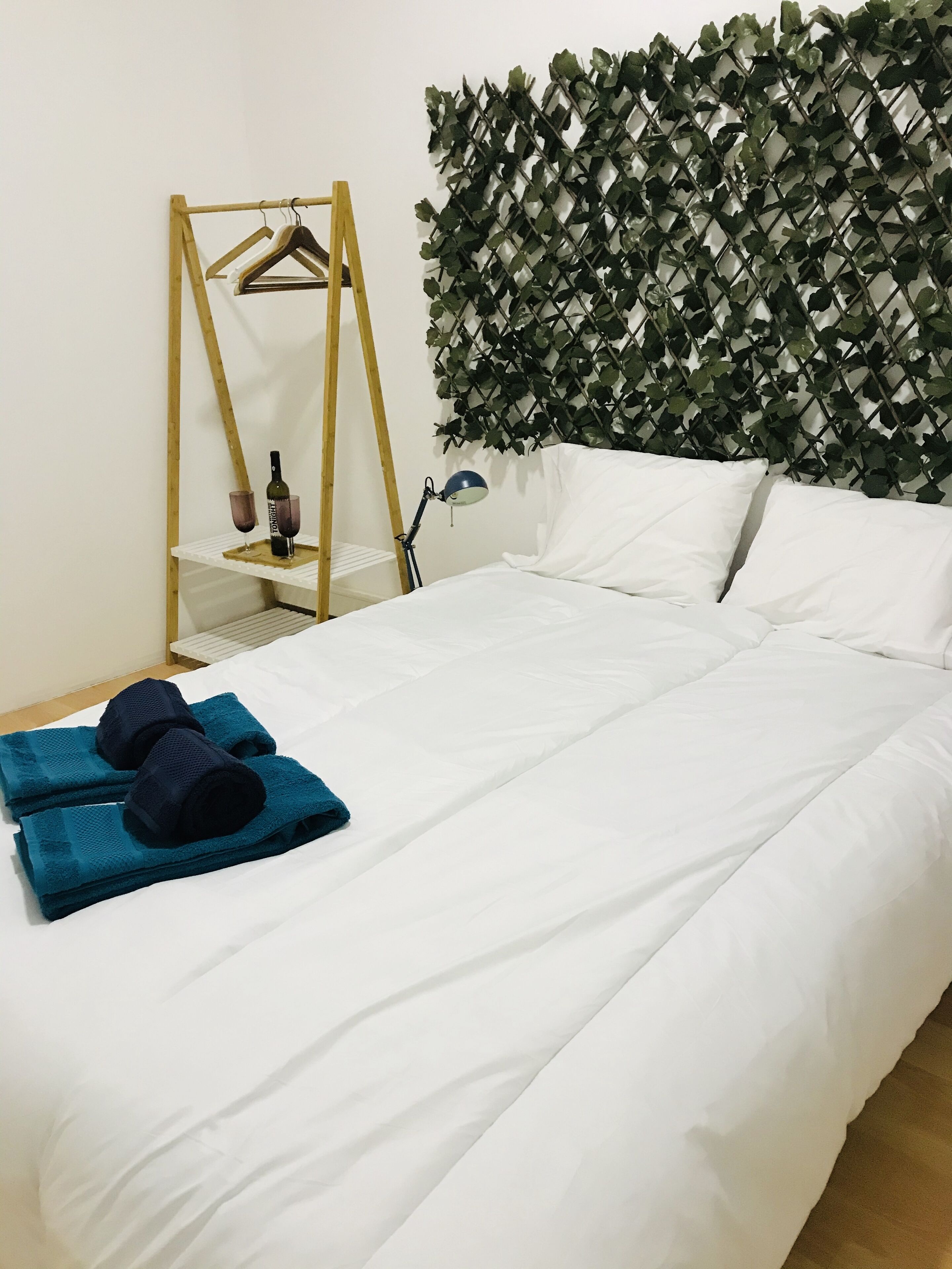 Quarto casal | Berços grátis, Wi-Fi de cortesia, roupa de cama