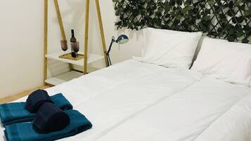 Quarto casal | Berços grátis, Wi-Fi de cortesia, roupa de cama