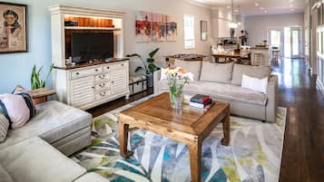 Televisión, libros, biblioteca musical y estéreo