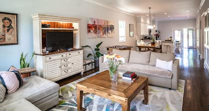 Spacious Home with 5000 Sq Ft Yard close to Downtown DC & Metro